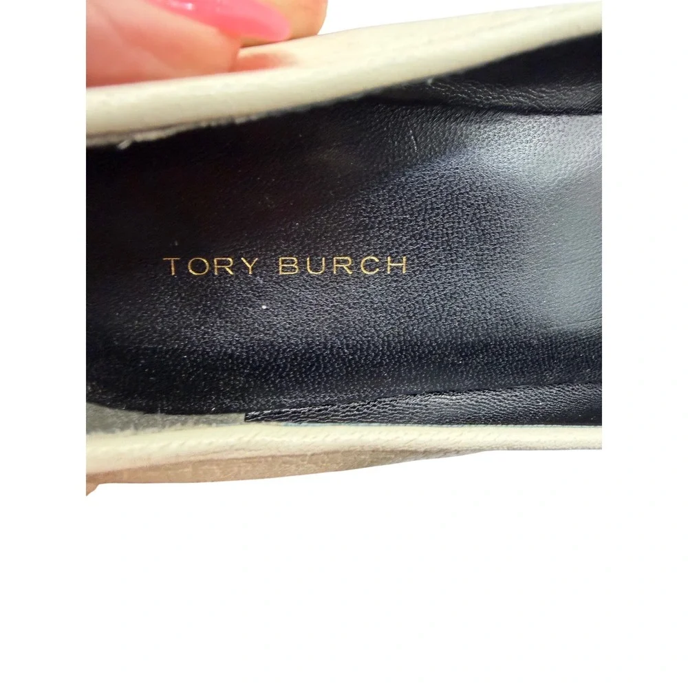 Tory Burch Two‎ Tone Cap Toe Block Heel Pumps Cream Black Gold Logo Size 8M